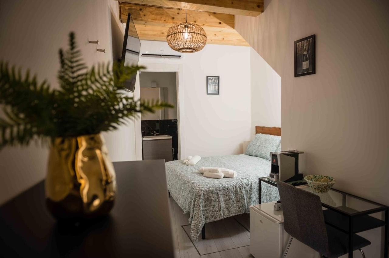 The Wine Room Castelbuono (Sicily) Exterior foto